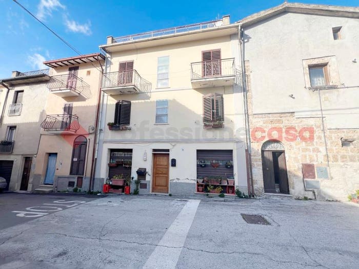 Casa con 6 locali in vendita in via Cotilia, Centro, Cittaducale