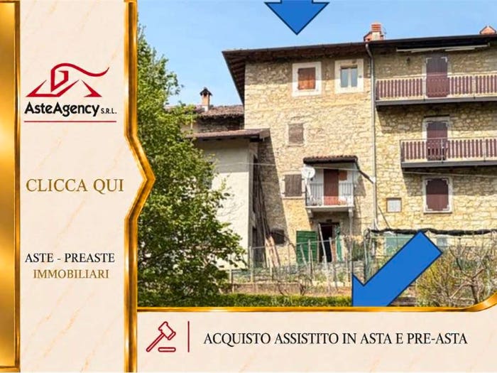 Casa con 6 locali in vendita in Via camonier, Zogno