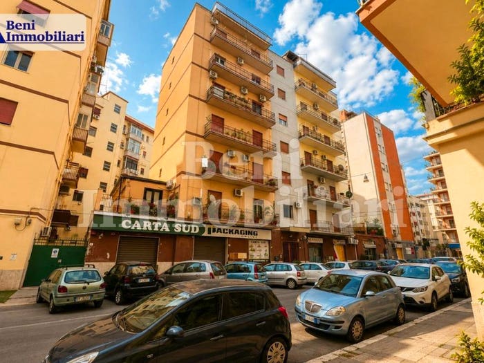 Appartamento con 5 locali in vendita in Via Alfredo Catalani, Malaspina, Palermo