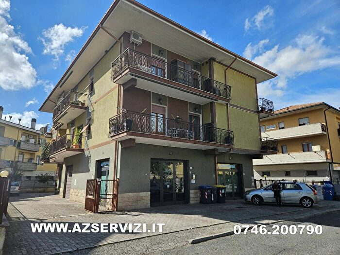 Appartamento trilocale in vendita in Via Trebiani, Rieti