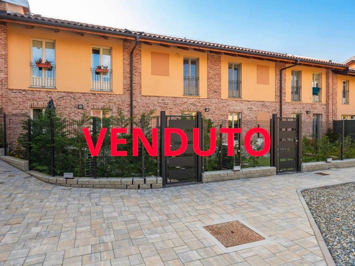 Appartamento quadrilocale in vendita in Strada del Robbio, Zona Periferica, Chieri