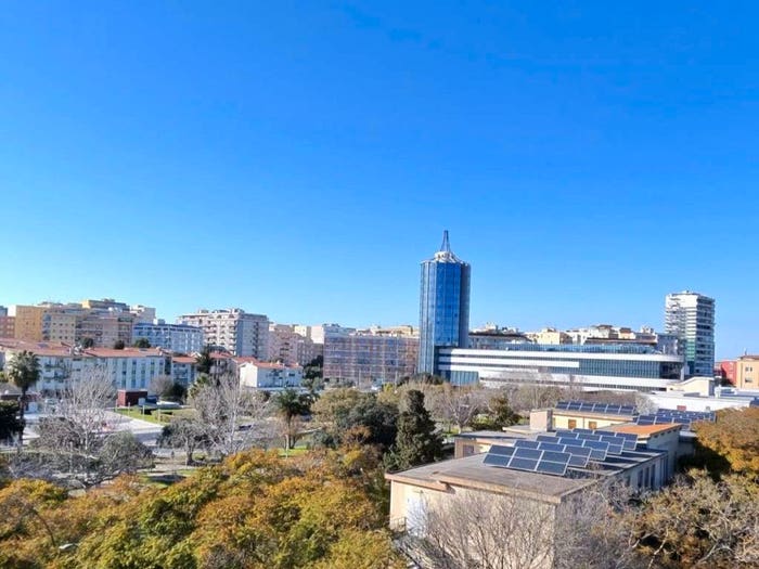 Appartamento con 6 locali in vendita in Via Dante Alighieri, Piazza Giovanni XXIII, Cagliari