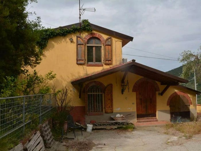 Casa con 6 locali in vendita in Via Castelmaggiore, Calci
