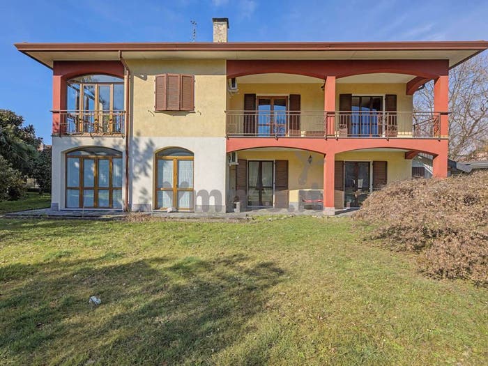 Casa con 6 locali in vendita in Via dei Lori, Centro, Luino