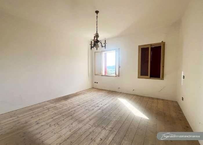 Casa con 5 locali in vendita in Via Anzano, Centro, Cappella Maggiore