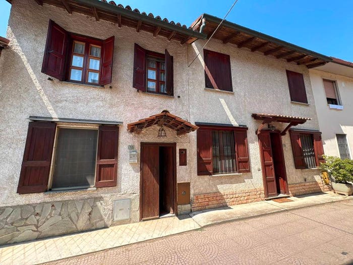 Casa bilocale in vendita in Via Chiesa, Magherno