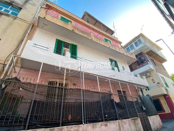 Appartamento quadrilocale in vendita in Salita VILLA CONTINO, Villaggio Santo, Messina