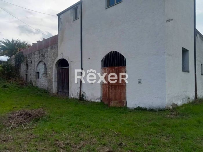 Casa quadrilocale in vendita in Via Appia SNC, Apollosa