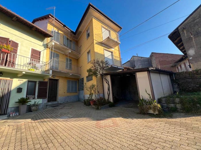 Casa con 5 locali in vendita in Via Lame, Canale