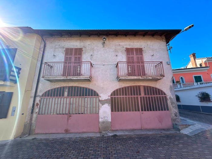 Casa con 6 locali in vendita in Via Orazio Zuccotti, Centro, Basaluzzo