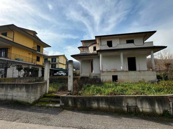 Casa con 5 locali in vendita in Via Santa Candida Ortali, San Michele di Serino
