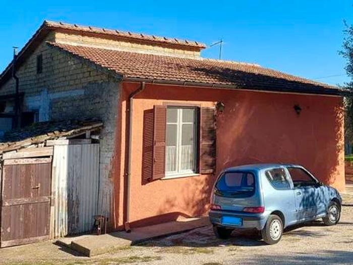 Casa quadrilocale in vendita in Morolo