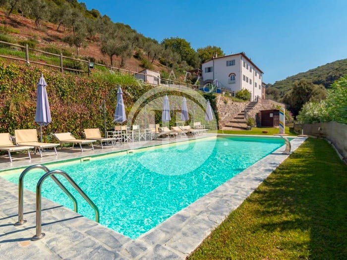 Casa con 6 locali in vendita in Vecchiano