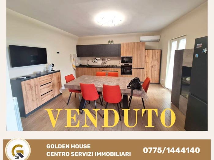 Appartamento quadrilocale in vendita in Viale Giacomo Matteotti, Centro, Anagni