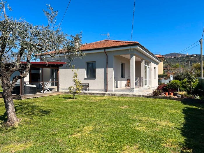 Casa con 5 locali in vendita in Via Carbone, Colombiera Molicciara, Castelnuovo Magra