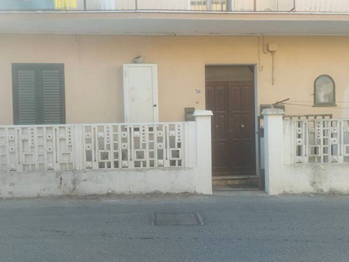 Appartamento trilocale in vendita in Via Guglielmo Ranieri, Santa Maria, Catanzaro