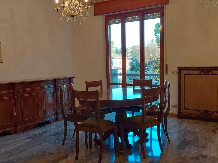 Appartamento con 5 locali in vendita in Appignano