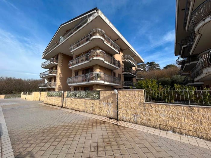 Appartamento trilocale in vendita in Via De Nardi, Mercogliano