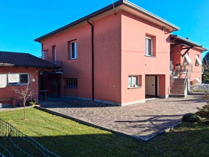Casa quadrilocale in vendita in Centro, Ispra