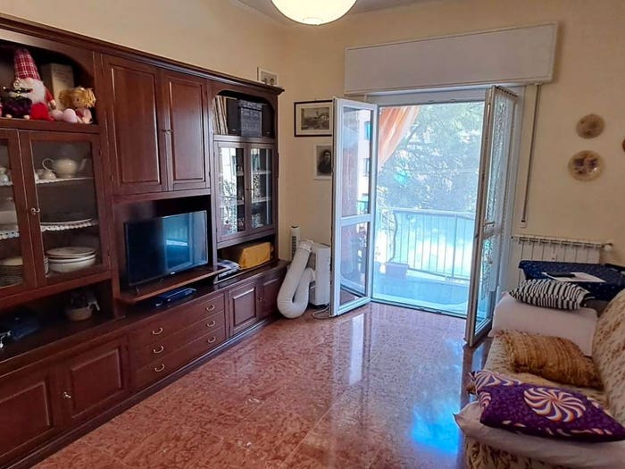 Appartamento quadrilocale in vendita in Corso Luigi Andrea Martinetti, Sampierdarena, Genova