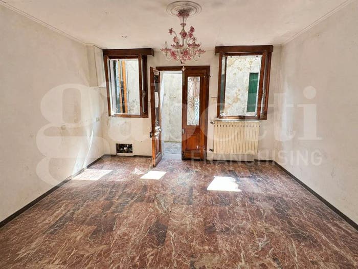 Appartamento con 5 locali in vendita in via terranova, Burano, Venezia