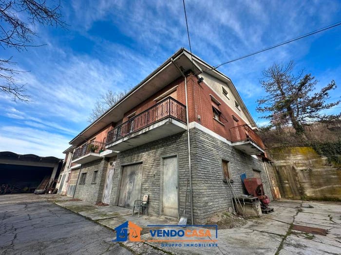 Casa con 5 locali in vendita in Strada Sant'Anna, Nizza Monferrato