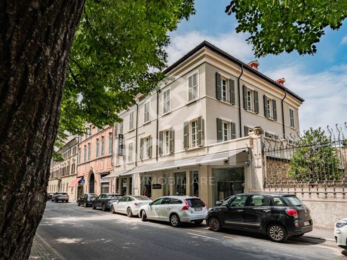 Appartamento quadrilocale in vendita in Via Antonio Gramsci, Loggia Garibaldi, Brescia
