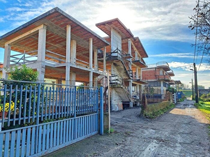 Casa con 6 locali in vendita in Via Passariello, Centro, Pomigliano d'Arco