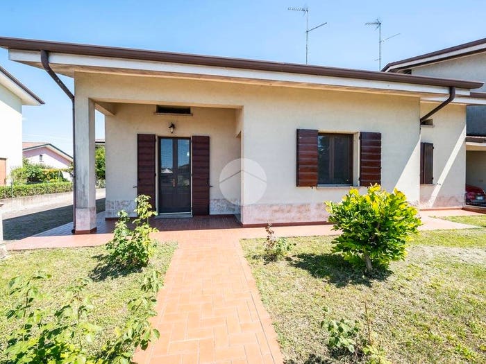 Casa bilocale in vendita in Via Donatori di Sangue, Gabbiana, Marcaria