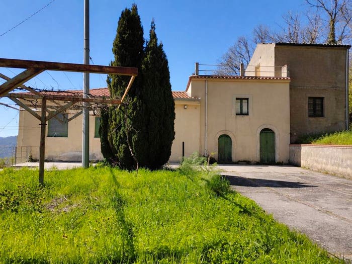 Casa con 6 locali in vendita in Contrada Sant'Andrea, Tortorici
