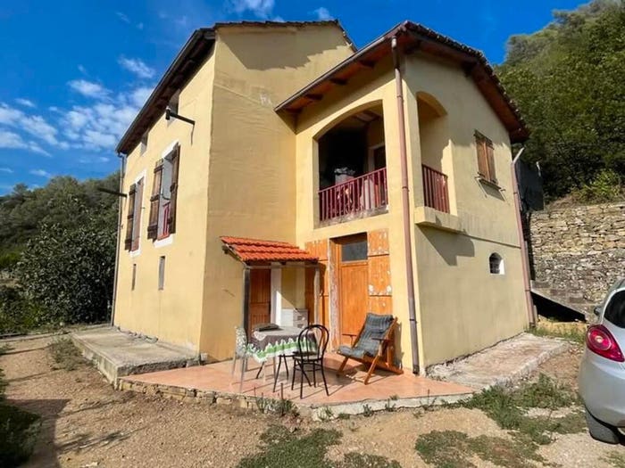Casa con 5 locali in vendita in Strada Vicinale Rebaudun No Number, Dolceacqua