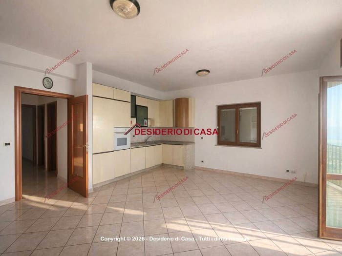 Appartamento quadrilocale in vendita in Contrada Forno Alto, Capo d'Orlando