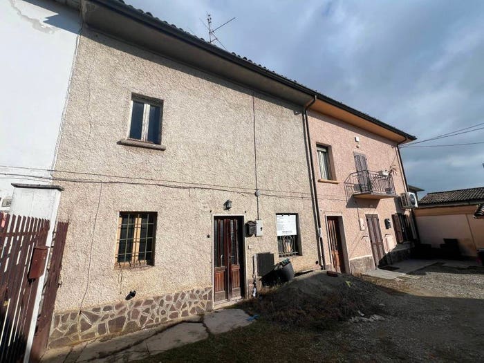Casa trilocale in vendita in via garibaldi, Centro, Chignolo Po