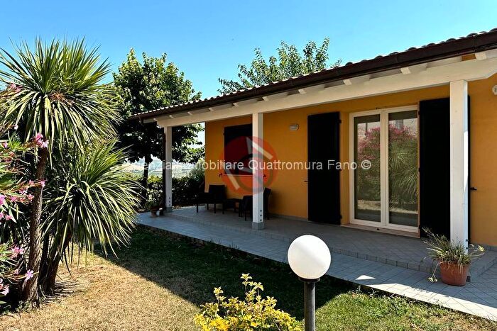 Casa quadrilocale in vendita in via circonvallazione, San Costanzo