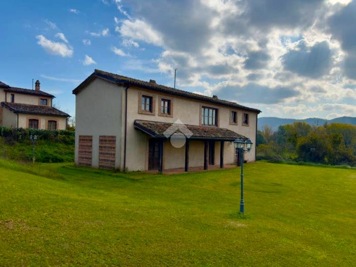 Casa con 5 locali in vendita in Vocabolo Pettinaro, Città di Castello