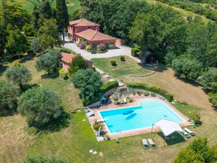 Casa con 6 locali in vendita in Via Madonna Del Piano, Monte Roberto