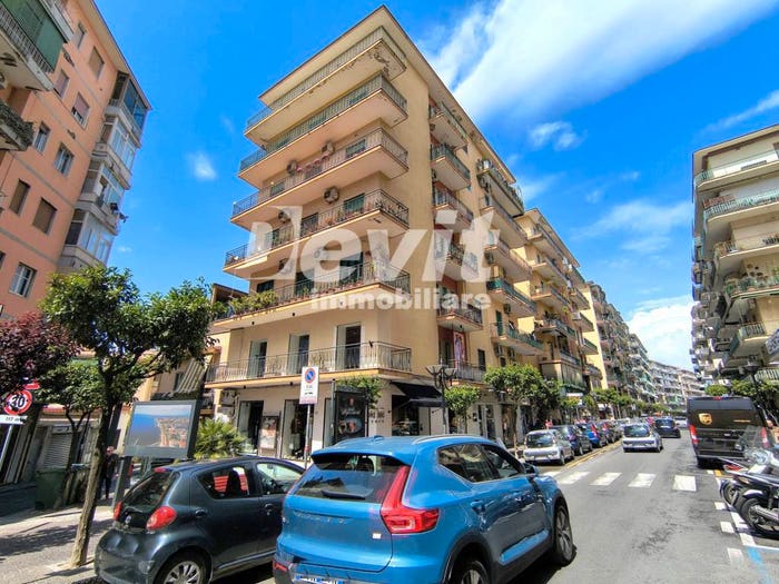 Appartamento quadrilocale in vendita in Via Leonardo da Vinci, Portici