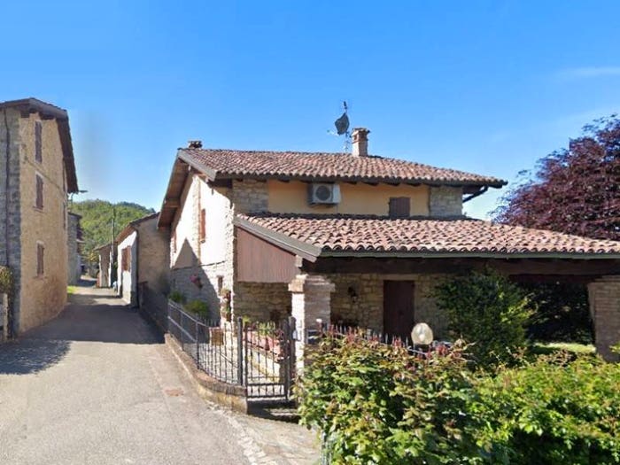 Casa trilocale in vendita in Via Pizzocorno, Pizzocorno, Ponte Nizza