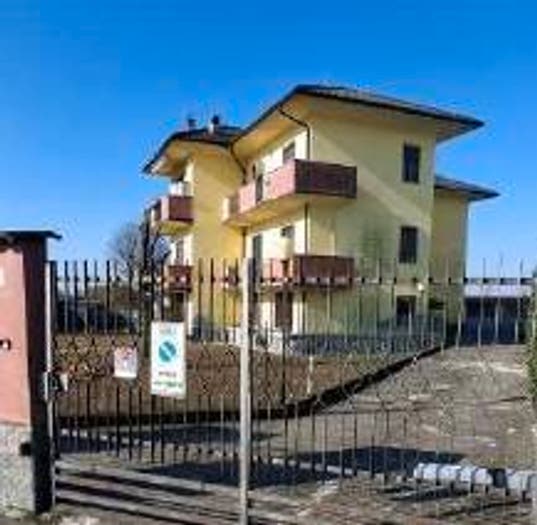 Appartamento trilocale in vendita in via delle Industrie Nord, Località Produttiva, Settala