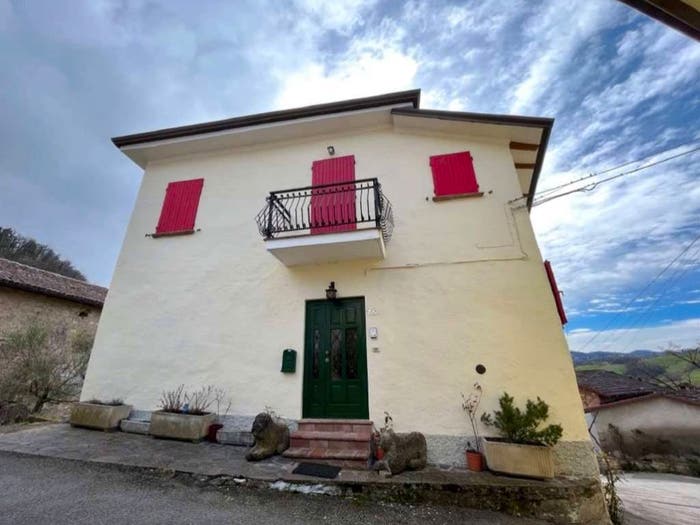 Casa con 6 locali in vendita in Via Cortogno, Casina