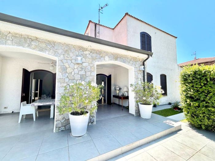 Casa con 6 locali in vendita in Via Antonio Gramsci, Sparvasile, Bonifati