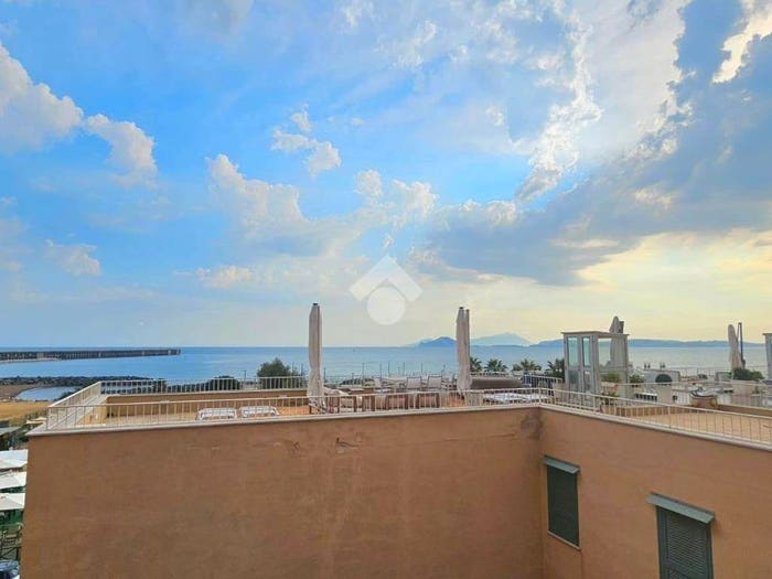 Appartamento trilocale in vendita in Via di Pozzuoli, Bagnoli, Napoli