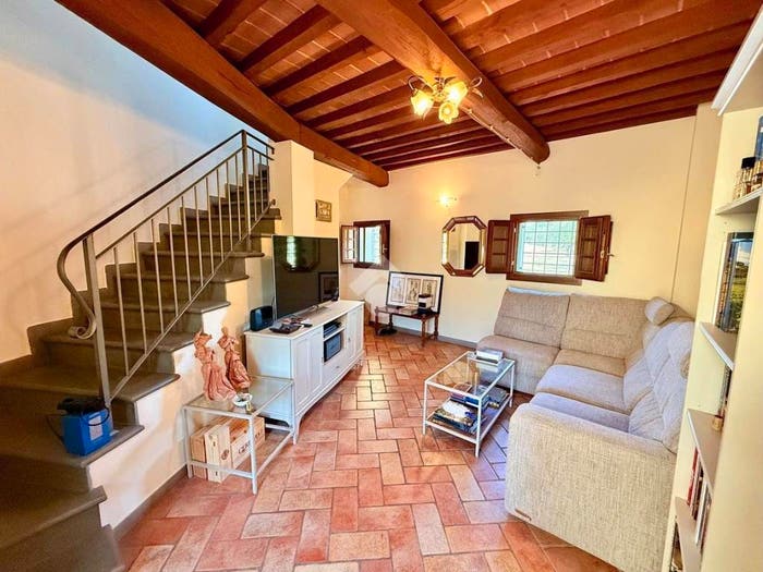 Casa quadrilocale in vendita in Via Caporetto, Fornacelle, Montemurlo