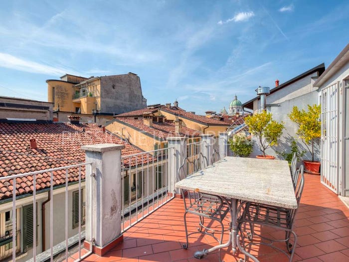 Appartamento quadrilocale in vendita in Via Aleardo Aleardi, Magenta Arnaldo, Brescia