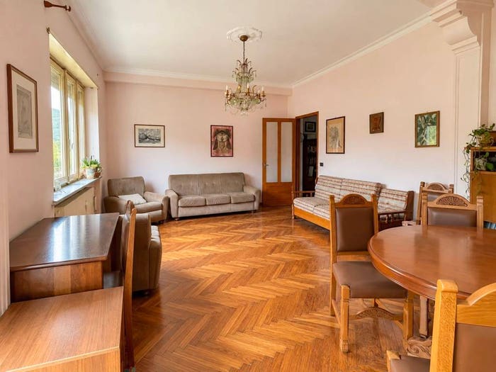 Appartamento quadrilocale in vendita in Via Mazzè, Centro, Chivasso