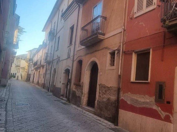 Appartamento trilocale in vendita in Via Cupa del Forno, San Potito Ultra