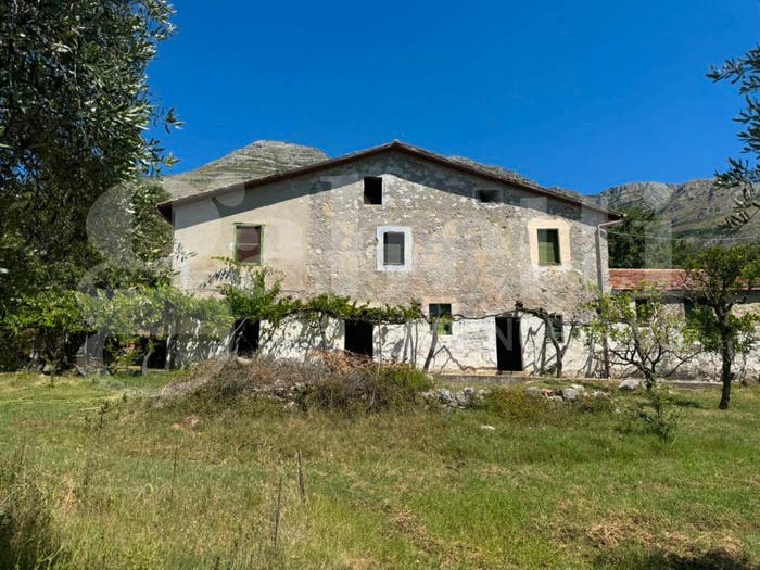 Casa trilocale in vendita in via pella SNC, Formia