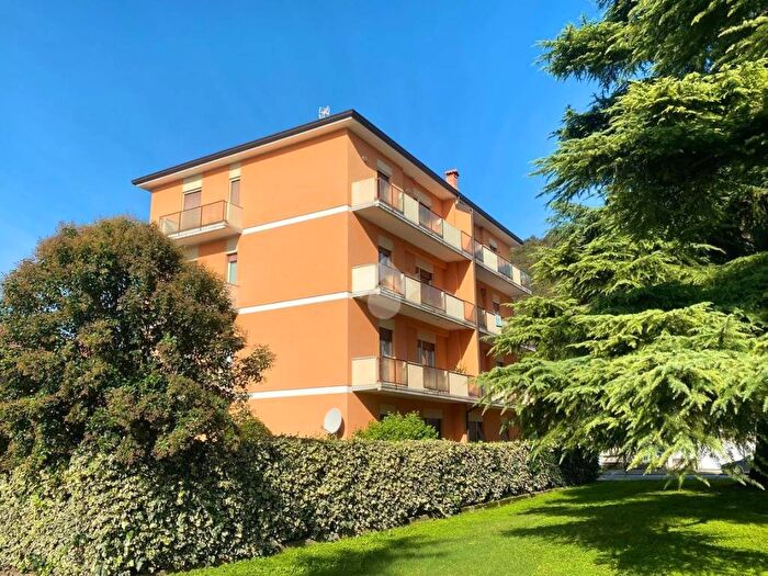 Appartamento trilocale in vendita in Via Tredicesima, Urago Mella, Brescia