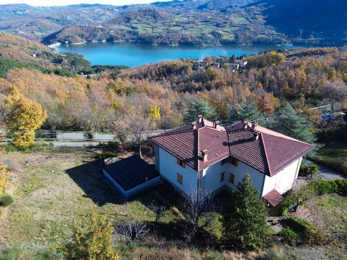 Casa con 6 locali in vendita in Località Calzolara, Castel di Casio