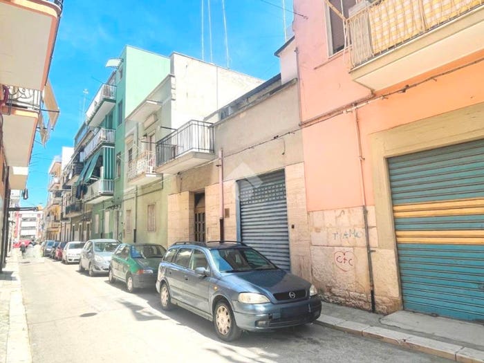 Casa bilocale in vendita in Via San Benedetto, Settefrati, Barletta